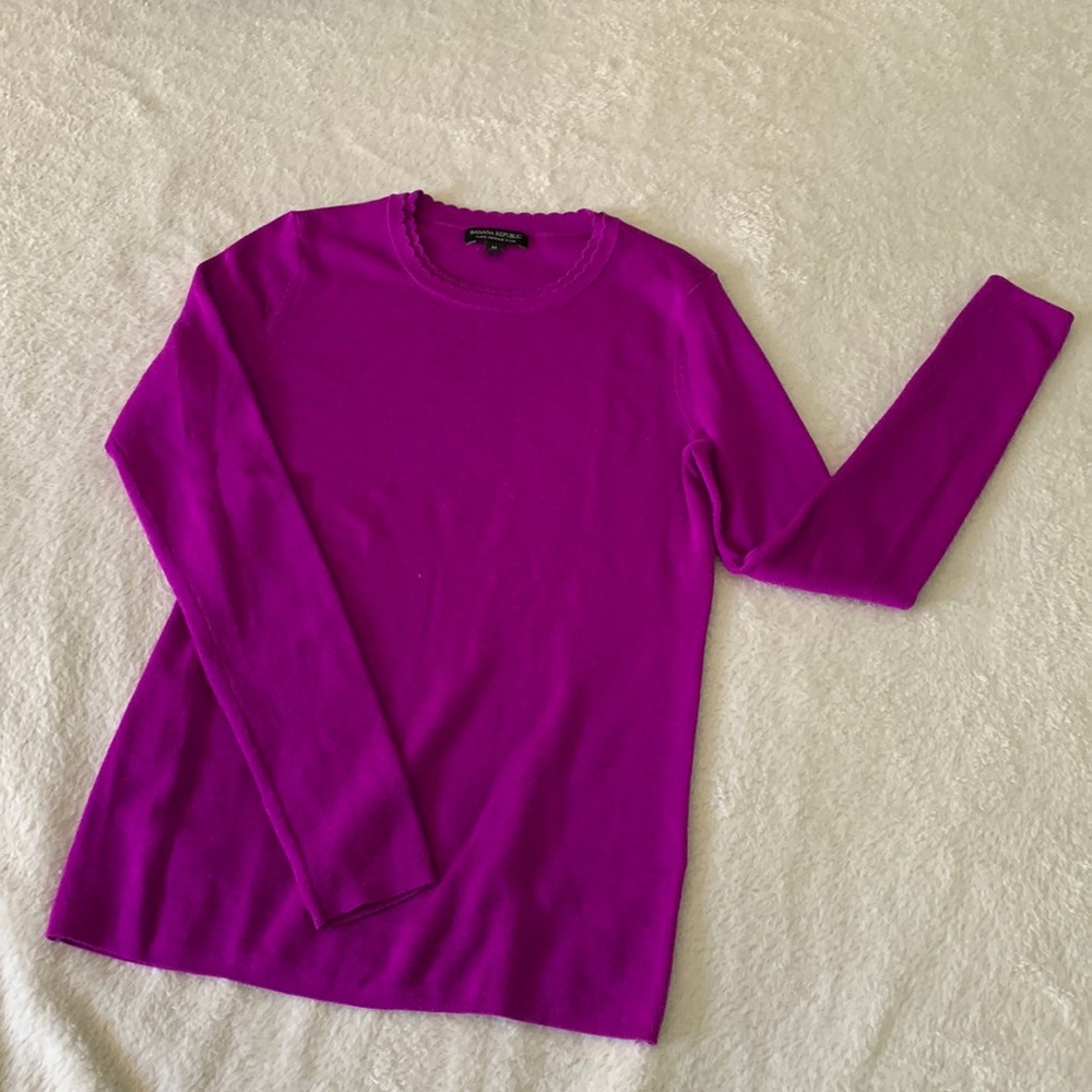 Magenta Sweater. Size Medium